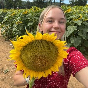 Meet your Posher, Zoe